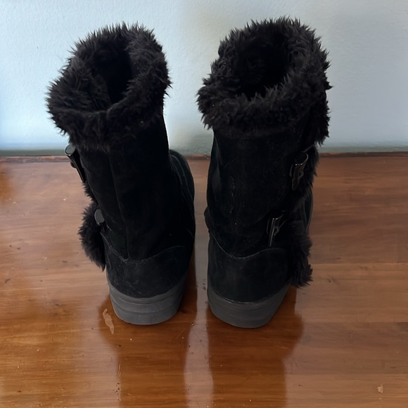 White Mountain Black Women’s Fully lined with Faux Fur Winter Boots Size 9. - Picture 2 of 9
